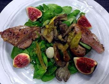 Salat mit Austernpilne, Fasan und Feigen