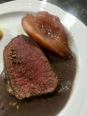 Hirschentrecôte mit Haselnusskruste