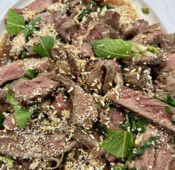 NamTok  -  Wasserfall Rindfleisch im Isaanstil