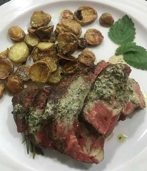 Lammhuft mit Zitronenmelissen-Sauce