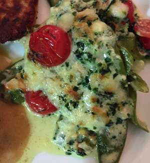 Kefen gratiniert mit Cherrytomaten