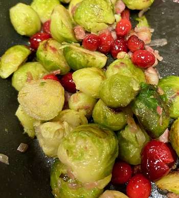 Rosenkohl mit Preiselbeeren