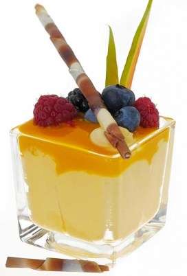 Margarita-Mousse mit Mangosauce
