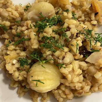 Bulgur-Pilaw mit gerösteten Maronen