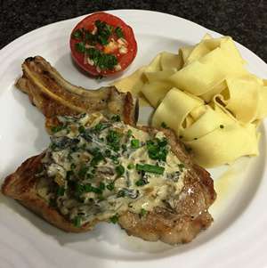 Kalbskotelett mit Pilzsauce