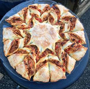 Gefüllte Pizzasonne